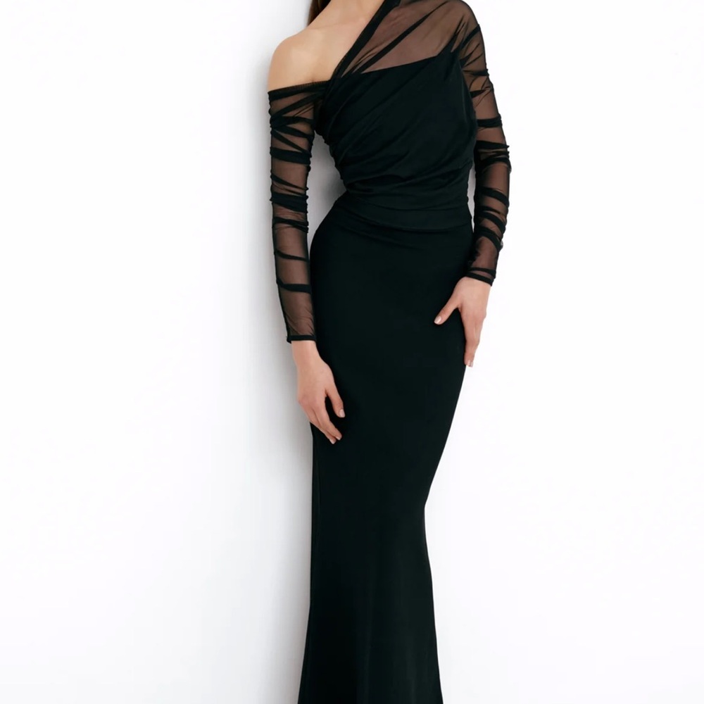 Marcella NYC NWT Black Sheer Sleeve Maxi Dress